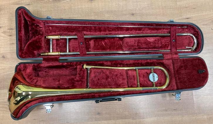 Yamaha YSL 354 Trombone met Koffer, Muziek en Instrumenten, Blaasinstrumenten | Trombones, Gebruikt, Tenor, Met koffer, Ophalen