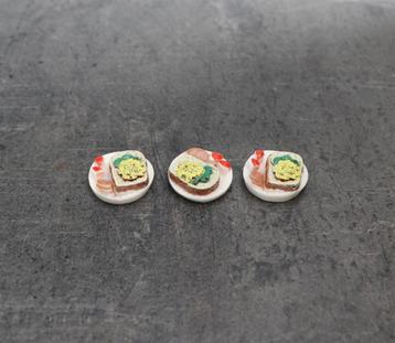Bordje brood worst mosterd aardbei miniatuur nieuw - 1st beschikbaar voor biedingen