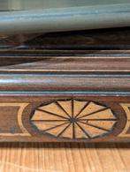 Antieke mahoniehouten tafel klok. 42 hoog. €135., Ophalen