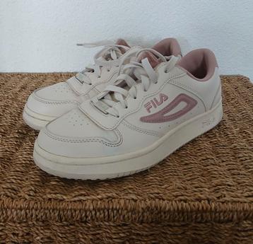 Fila sneakers roomwit met roze beschikbaar voor biedingen
