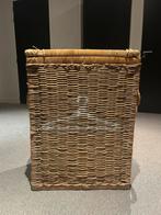 Grote rieten wasmand, Huis en Inrichting, Ophalen, Gebruikt, Bruin