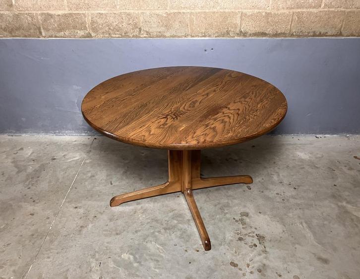 Sale: Ronde vintage tafel massief eiken seventies, Huis en Inrichting, Tafels | Eettafels, Gebruikt, 100 tot 150 cm, 100 tot 150 cm