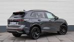 Volkswagen Tiguan 1.5 eHybrid R-Line Edition | Massage | Pan, 4 cilinders, Hybride Elektrisch/Benzine, SUV of Terreinwagen, Te koop