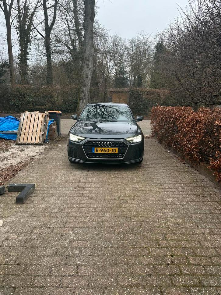 Audi A1 30 tfsi matrix/keyless entry/app carplay/ automaat, Auto's, Audi, Particulier, A1, ABS, Adaptieve lichten, Adaptive Cruise Control