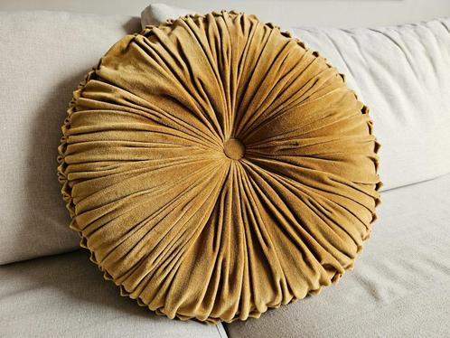 Goudkoperkleurig kussen rond 48cm, Huis en Inrichting, Woonaccessoires | Kussens, Zo goed als nieuw, Overige kleuren, Rond, Ophalen