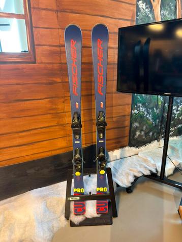  Hele mooie Fischer RC4 The Curv Pro Junior (160 cm, 2023) beschikbaar voor biedingen