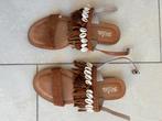 Nieuw beige sandalen schelpjes maat 38, Beige, Nieuw, Sandalen of Muiltjes, Ophalen of Verzenden