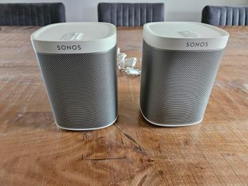 Sonos Play 1 stereopaar / surround speaker set  beschikbaar voor biedingen
