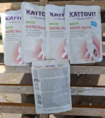 Renal/nierdieet: 6 maaltijdzakjes Kattovit met kalkoen beschikbaar voor biedingen