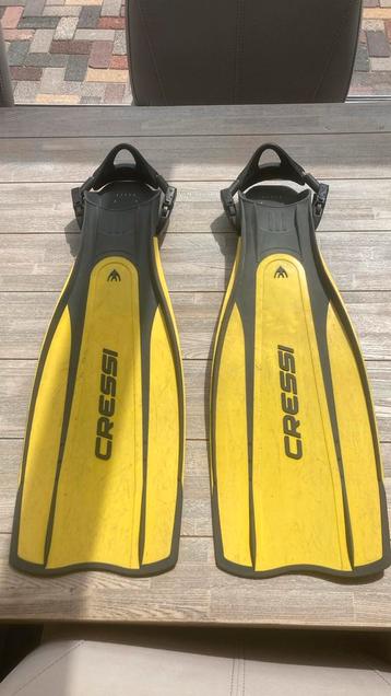Duikvinnen flippers vliezen Cressi XL nwe veren beschikbaar voor biedingen