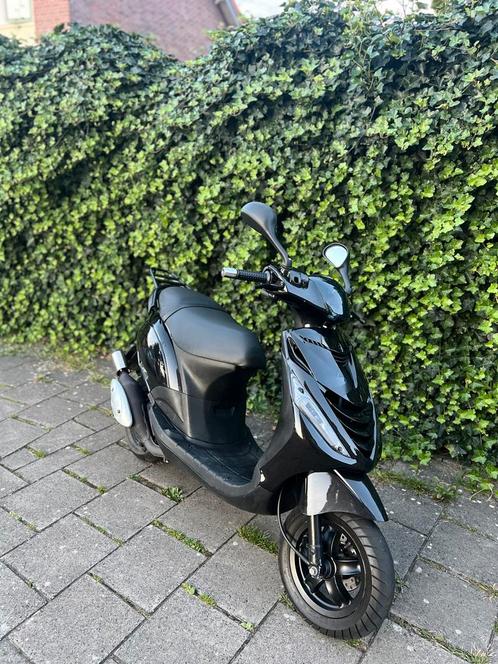 Zip 70cc brom vers, Fietsen en Brommers, Brommeronderdelen | Scooters, Zo goed als nieuw, Piaggio, Blok, Ophalen of Verzenden