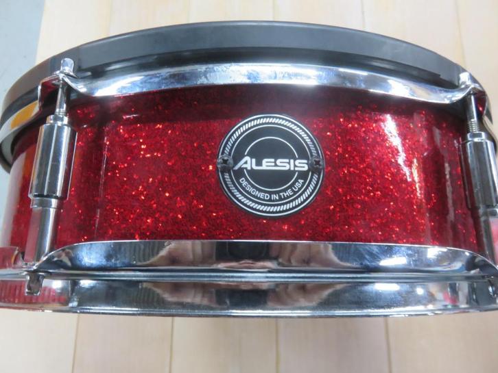 4 x Alesis Strike Mesh E-Drum Pad(slagwerk), Muziek en Instrumenten, Drumstellen en Slagwerk, Gebruikt, Overige merken, Elektronisch