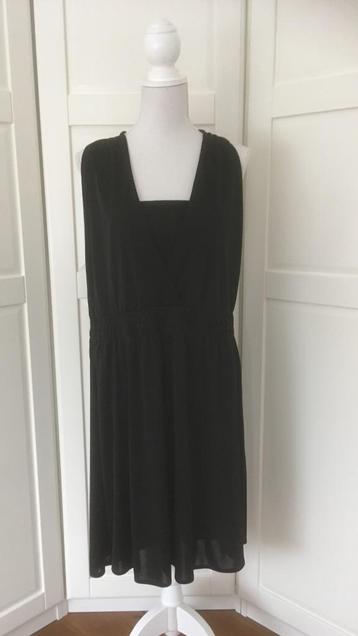 Soaked in Luxury zgan zwarte mouwloze midi jurk , maat L beschikbaar voor biedingen