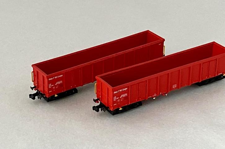 Hobbytrain 23418 2 x NS 4-assige Eanos goederen wagons rood, Hobby en Vrije tijd, Modeltreinen | N-Spoor, Nieuw, Wagon, Gelijkstroom