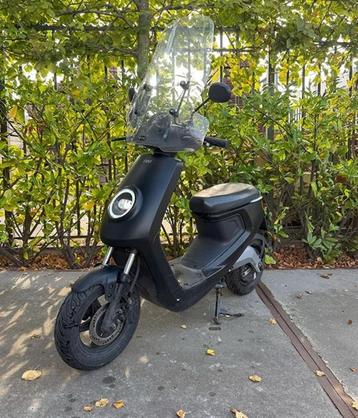 NIU M1 25km/u Mat Zwart 2018 - Opknapper beschikbaar voor biedingen