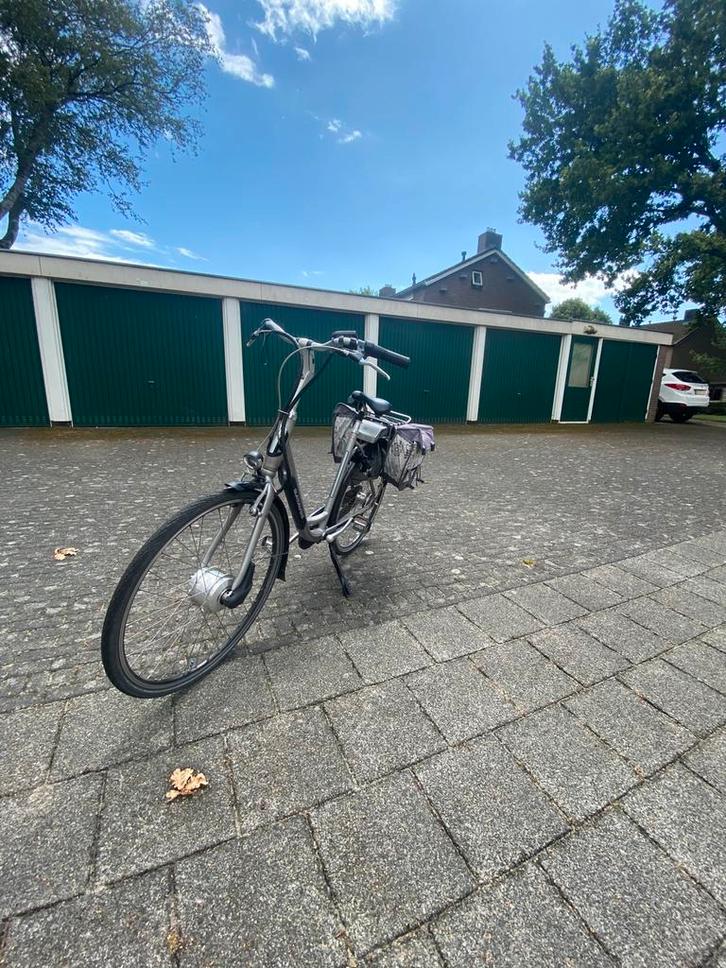 Batavus lucca e-go elektrische fiets, Fietsen en Brommers, Elektrische fietsen, Zo goed als nieuw, Batavus, 51 tot 55 cm, 50 km per accu of meer