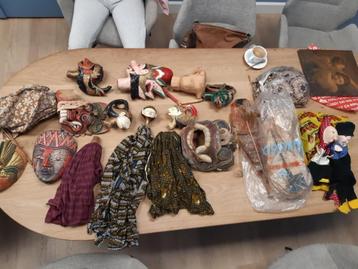wajang poppen, 5 maskers,6 hoofden op batik kleding één koop beschikbaar voor biedingen