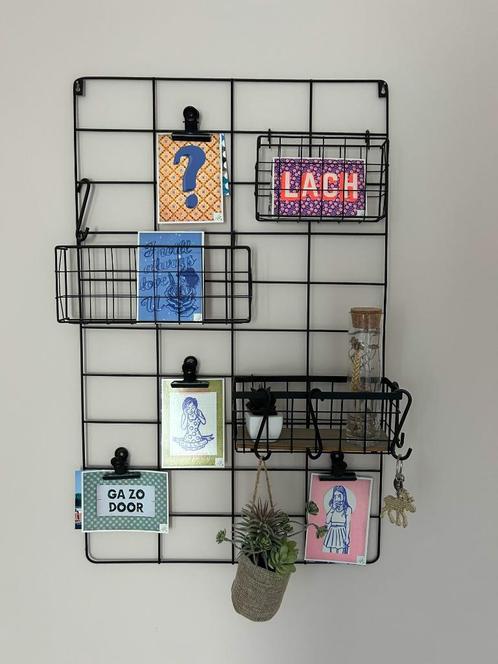 Zwart wandrek met diverse attributen, Huis en Inrichting, Woonaccessoires | Wanddecoraties, Zo goed als nieuw, Ophalen