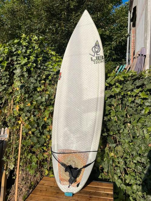 Lib Tech Bowl 5 fin 6’0”, Watersport en Boten, Golfsurfen, Zo goed als nieuw, Shortboard, Met vinnen, Met koord, Ophalen of Verzenden