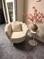 Elegante fauteuil in zachte stof, Minder dan 75 cm, Ophalen of Verzenden, Zo goed als nieuw, Stof