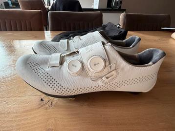 Giant surge pro wielrenschoenen maat 44 beschikbaar voor biedingen