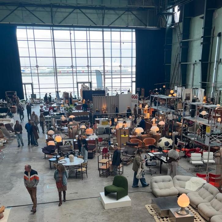 Collectors network - vintage design markt in maastricht, Huis en Inrichting, Barkrukken, 1 kruk, Ophalen