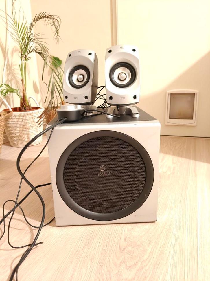 Logitech Speakers + Subwoofer + Bluetooth Adapter, Audio, Tv en Foto, Luidsprekers, Gebruikt, Complete surroundset, Minder dan 60 watt