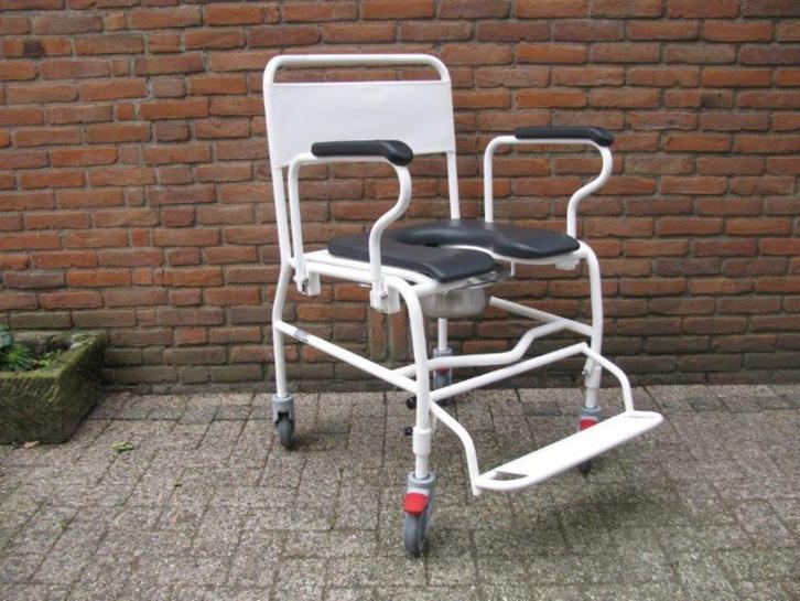 Handicare AB po douchestoel XL 60 cm Met roestvrij stalen po, Diversen, Verpleegmiddelen, Zo goed als nieuw, Ophalen