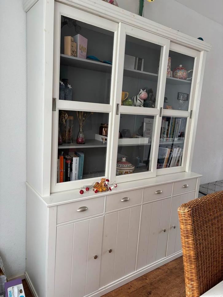 Witte buffetkast met glazen schuifdeuren, Huis en Inrichting, Kasten | Buffetkasten, Gebruikt, 150 tot 200 cm, 25 tot 50 cm, Met lade(s)