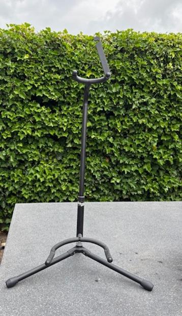 Gitaar beschikbaar voor biedingen