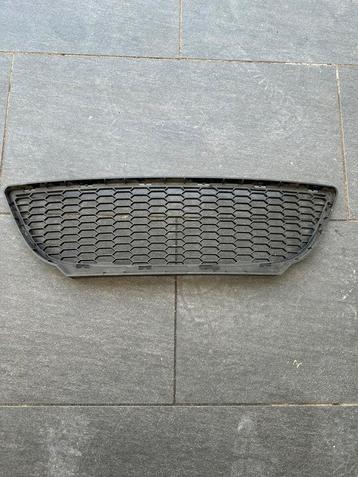 BMW E90 beneden grill M pakket beschikbaar voor biedingen