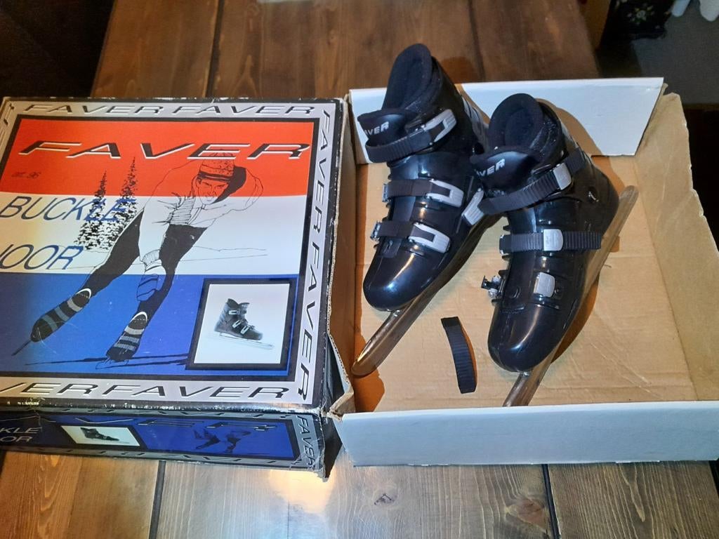 Faver schaatsen, lage noren, maat 41, Sport en Fitness, Schaatsen, Ophalen of Verzenden, Gebruikt, Noren, Overige merken