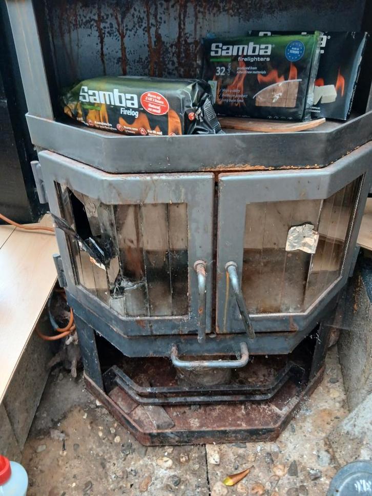 Gebruikte Houtkachel - Opknapper, Huis en Inrichting, Kachels, Gebruikt, Inbouw, Houtkachel, Hout, Ophalen of Verzenden