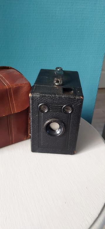 Te koop oud fototoestel met tasje. beschikbaar voor biedingen