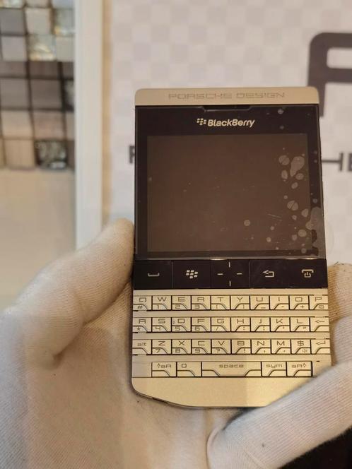 Nieuwe Blackberry Porsche Design P'9981 Silver edition  Teld, Telecommunicatie, Mobiele telefoons | Nokia, Nieuw, Zonder abonnement