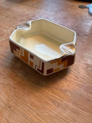 Vintage Retro Asbak Keramiek Geometrisch Patroon beschikbaar voor biedingen