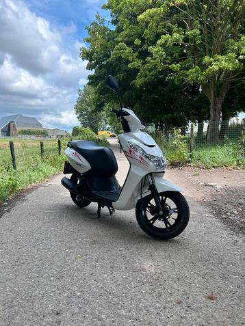Peugeot Kisbee 5000KM 2 maanden garantie beschikbaar voor biedingen