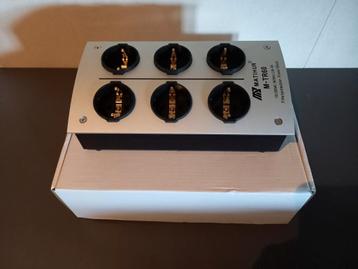 NETFILTER 6-SOCKETS EMI-FILTERED 10A FULL BOXED  beschikbaar voor biedingen
