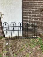 Smeedijzeren tuinhek met sierpalen klassiek massief staal, Tuin en Terras, Tuinhekken en Hekwerk, Ophalen of Verzenden, Gebruikt