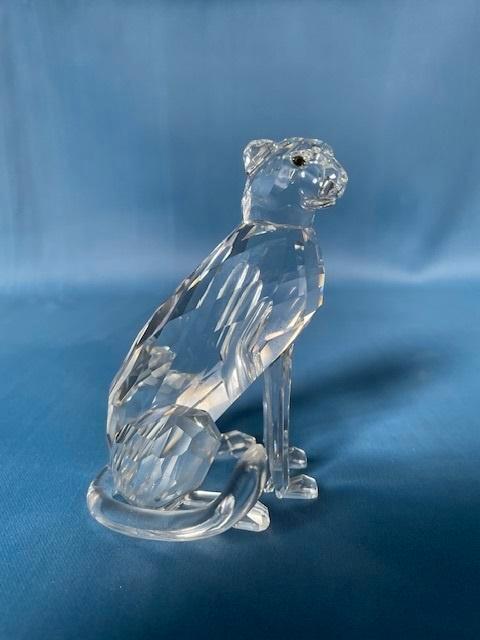 Swarovski beeld zittende Cheetah / Luipaard, Verzamelen, Swarovski, Zo goed als nieuw, Figuurtje, Ophalen of Verzenden