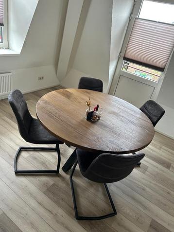 Eettafel HSM Collection Oakland beschikbaar voor biedingen
