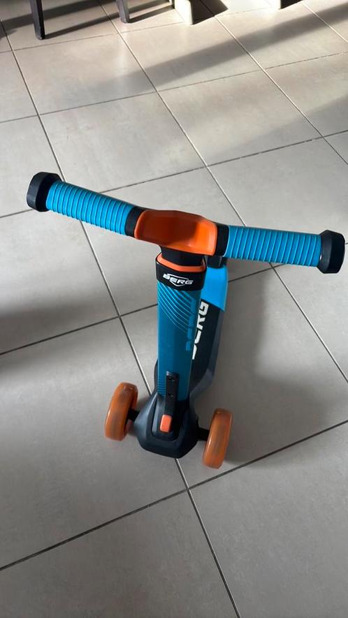 Berg kinder step met verlichte wielen, Fietsen en Brommers, Steps, Zo goed als nieuw, Gewone step, Ophalen