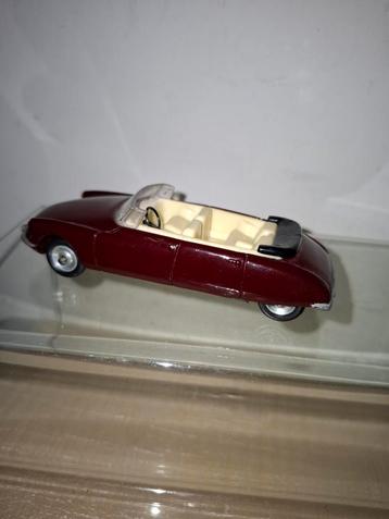 Dinky toys Citroen DS Cabriolet  zie de foto's  beschikbaar voor biedingen