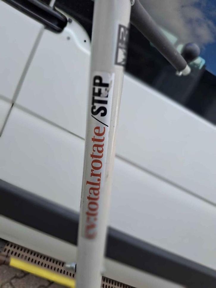 Step trainer CVTotal.Rotate, Sport en Fitness, Fitnessapparatuur, Zo goed als nieuw, Stepapparaat, Metaal, Ophalen