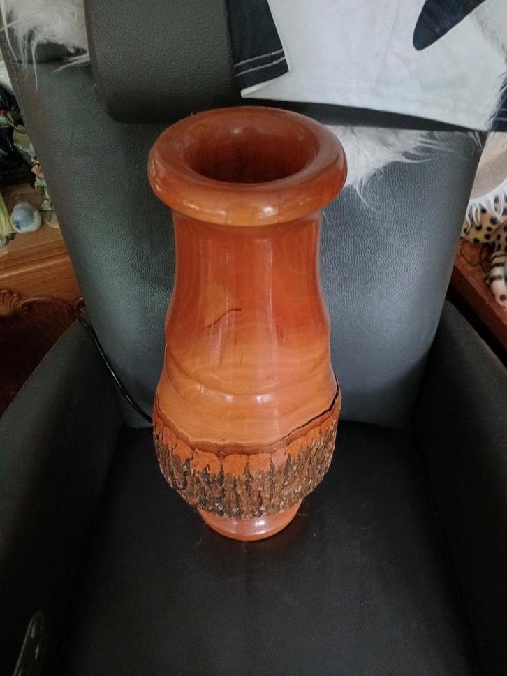 Houten Vaas - Handgesneden uit 1 Stuk, Huis en Inrichting, Woonaccessoires | Vazen, Gebruikt, Overige kleuren, Minder dan 50 cm