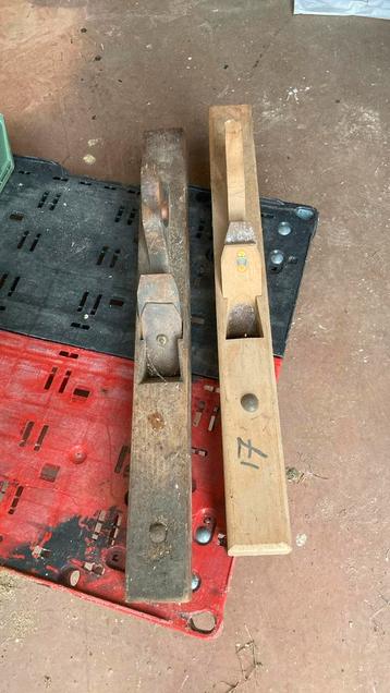 Rijschaven. Zeer oud en 1 van 30 jaar. beschikbaar voor biedingen