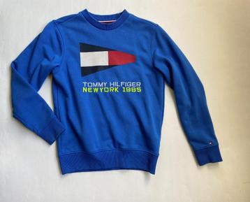 Prachtige blauwe Tommy Hilfiger trui (152)  beschikbaar voor biedingen