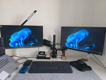 2 monitoren + dubbele gasveer monitorarm beschikbaar voor biedingen