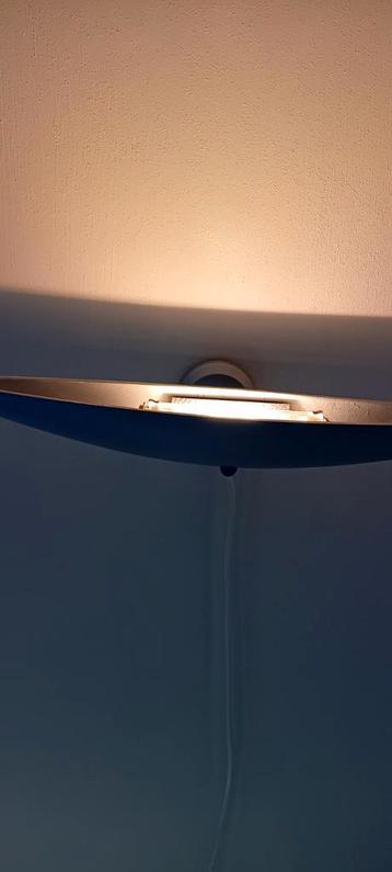 Moderne wandlamp, kleur zilver mat inclusief.kabel beschikbaar voor biedingen