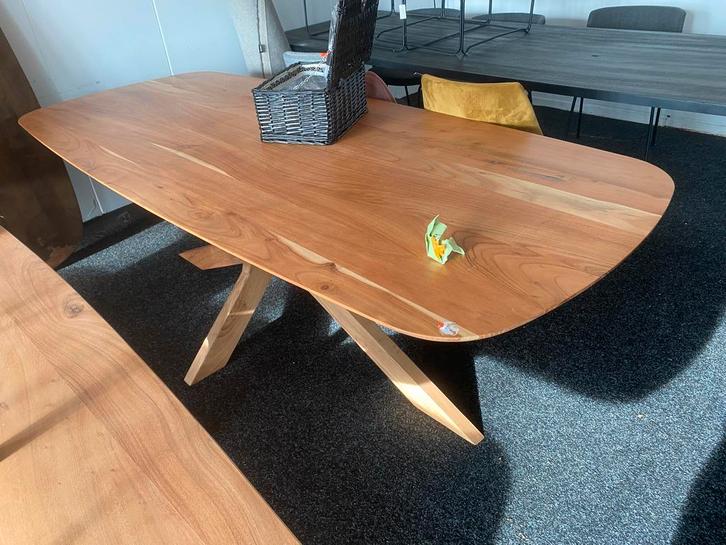Ovale Acacia Eettafel 240x100 - B Keuze (kier in blad), Huis en Inrichting, Tafels | Eettafels, Nieuw, 100 tot 150 cm, 200 cm of meer